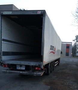 DRY SEMI‑TRAILER