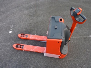 Electric pallet truck T16 &amp; T18