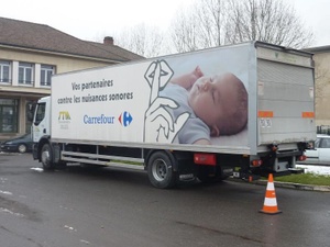 Dry body for rigid truck