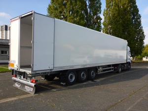 PLYBOX SEMI‑TRAILER